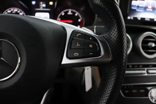 Harmaa Coupe, Mercedes-Benz C – IZM-737