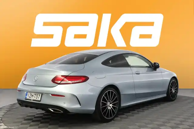 Harmaa Coupe, Mercedes-Benz C – IZM-737