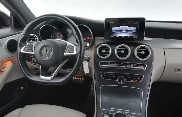 Harmaa Coupe, Mercedes-Benz C – IZM-737