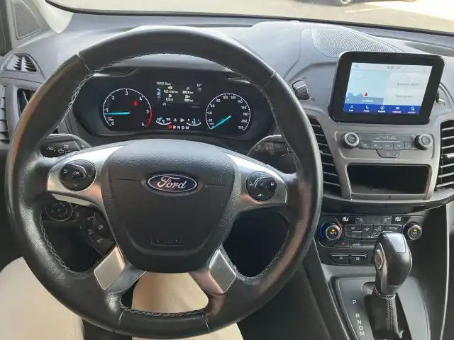 Musta Pakettiauto, Ford Transit Connect – IZM-887