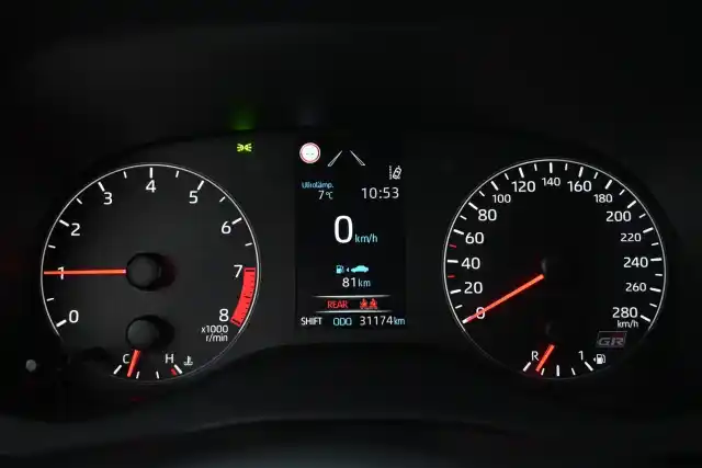 Valkoinen Viistoperä, Toyota GR Yaris – IZM-905