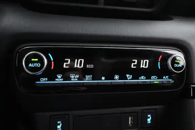 Valkoinen Viistoperä, Toyota GR Yaris – IZM-905