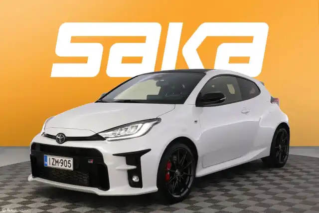 Valkoinen Viistoperä, Toyota GR Yaris – IZM-905