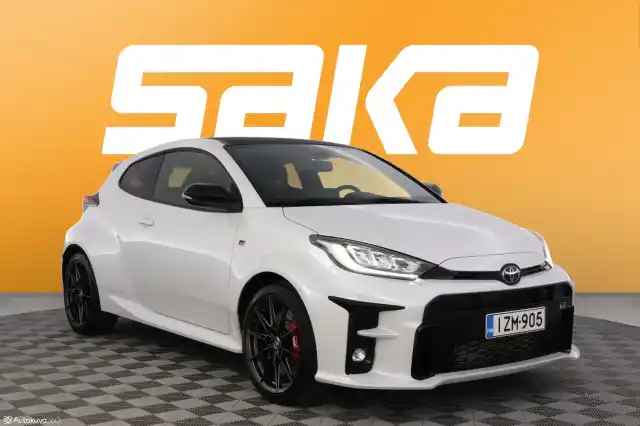 Valkoinen Viistoperä, Toyota GR Yaris – IZM-905