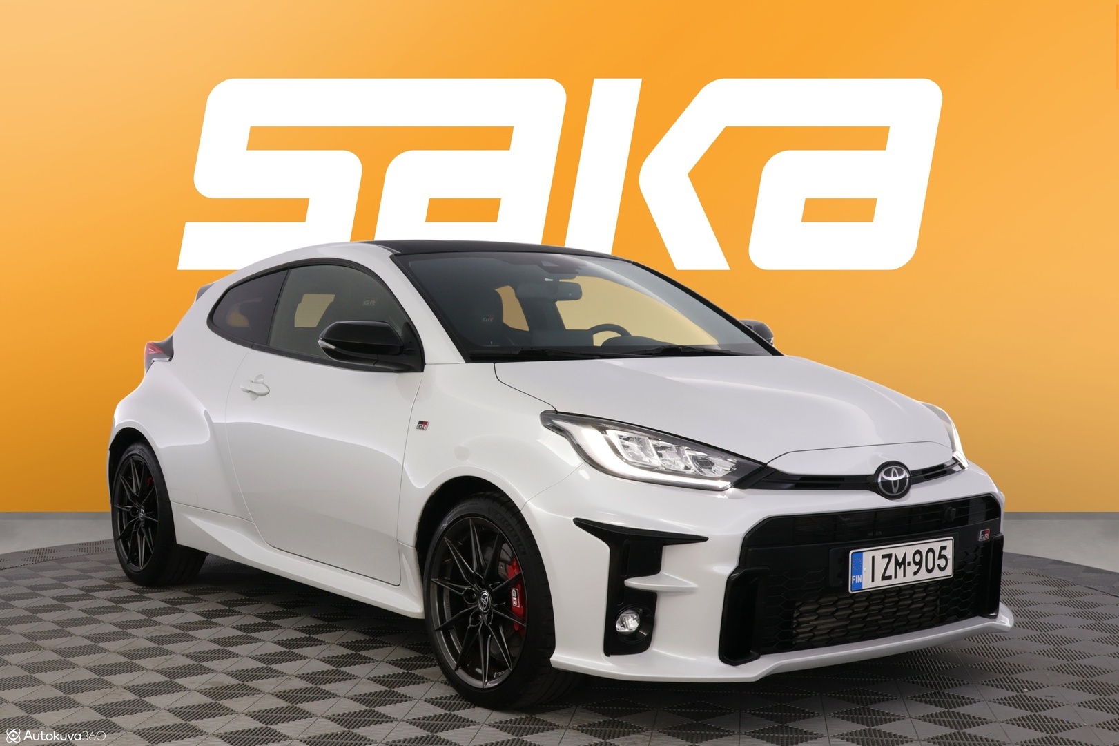 Valkoinen Viistoperä, Toyota GR Yaris – IZM-905