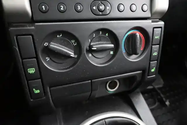 Musta Henkilöauto, Land Rover Freelander – JCT-52