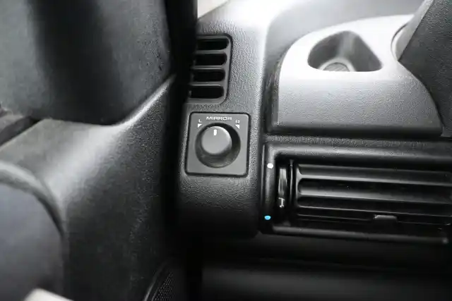 Musta Henkilöauto, Land Rover Freelander – JCT-52