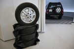 Musta Henkilöauto, Land Rover Freelander – JCT-52, kuva 27