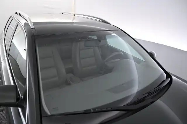 Vihreä Henkilöauto, Audi A4 – JFC-778