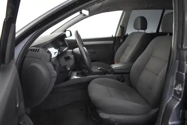 Harmaa Farmari, Opel Omega – JFG-444