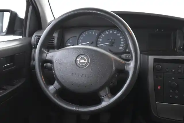 Harmaa Farmari, Opel Omega – JFG-444