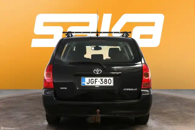 Musta Farmari, Toyota Corolla – JGF-380