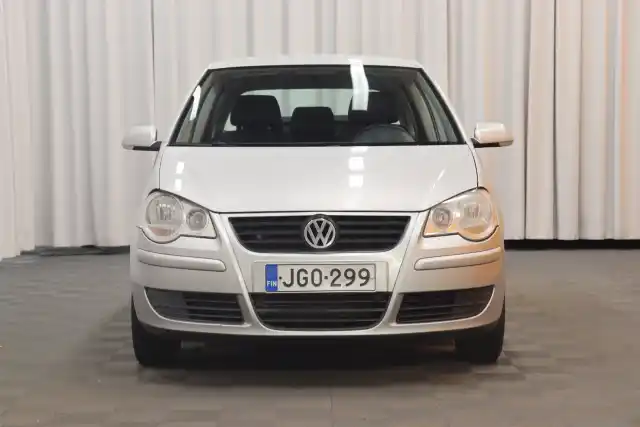 Harmaa Viistoperä, Volkswagen Polo – JGO-299