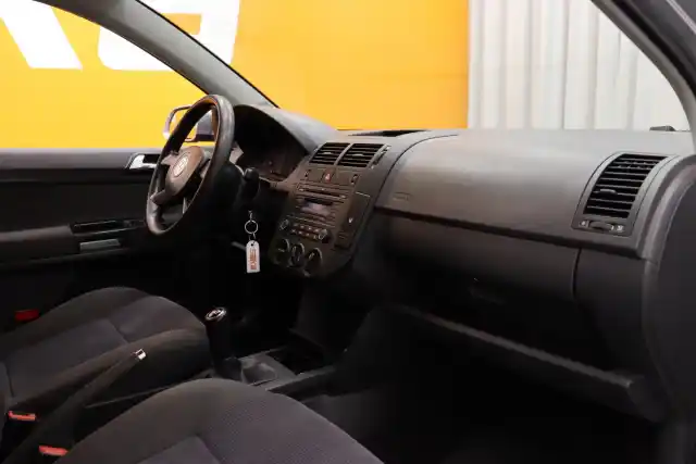 Harmaa Viistoperä, Volkswagen Polo – JGO-299