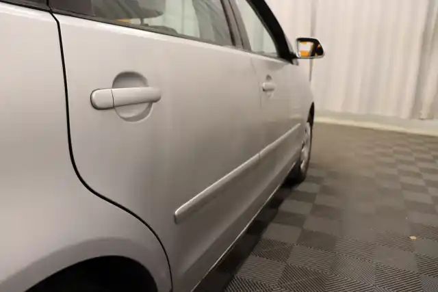 Harmaa Viistoperä, Volkswagen Polo – JGO-299