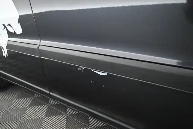 Harmaa Henkilöauto, Volvo V70 – JGR-596