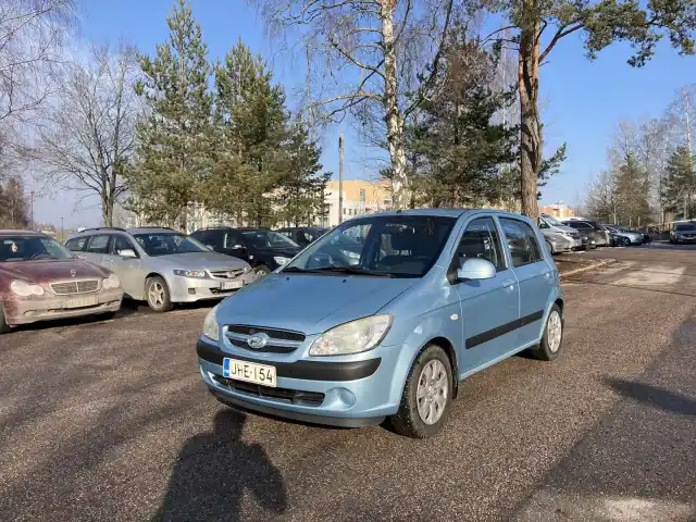 Sininen Viistoperä, Hyundai Getz – JHE-154