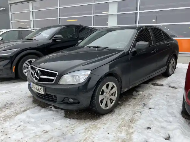 Musta Sedan, Mercedes-Benz C – JHF-465