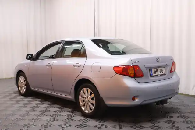 Sininen Sedan, Toyota Corolla – JHF-761