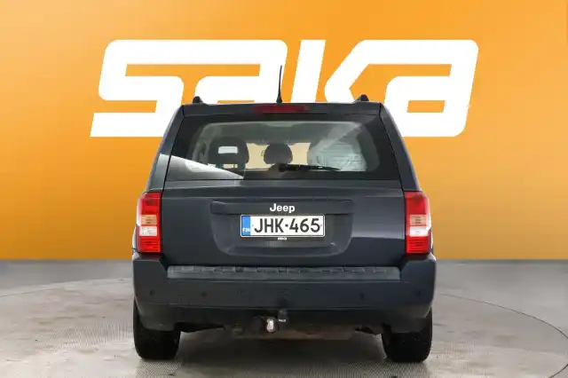 Sininen Maastoauto, Jeep Patriot – JHK-465