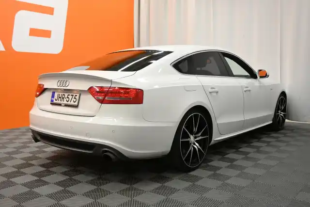 Valkoinen Viistoperä, Audi A5 – JHR-575