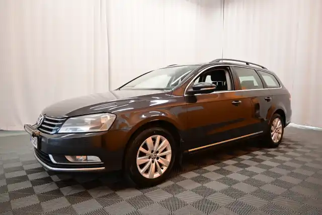 Ruskea (beige) Farmari, Volkswagen Passat – JHR-589