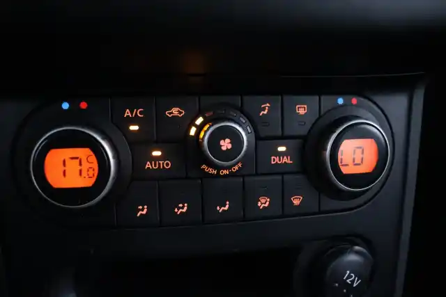 Punainen Maastoauto, Nissan Qashqai+2 – JHR-988