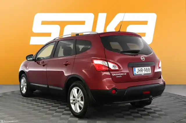 Punainen Maastoauto, Nissan Qashqai+2 – JHR-988