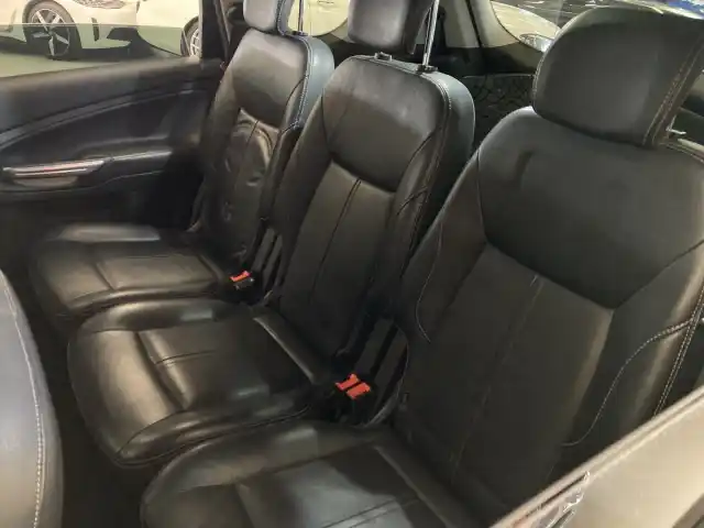 Musta Tila-auto, Ford S-Max – JHS-943