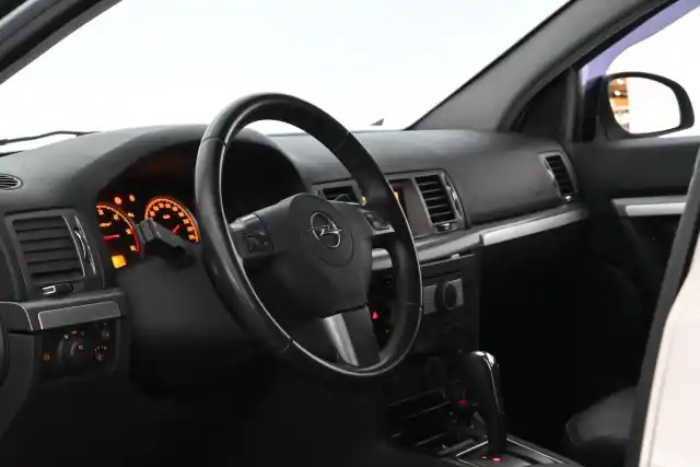 Ruskea (beige) Farmari, Opel Vectra – JIE-424