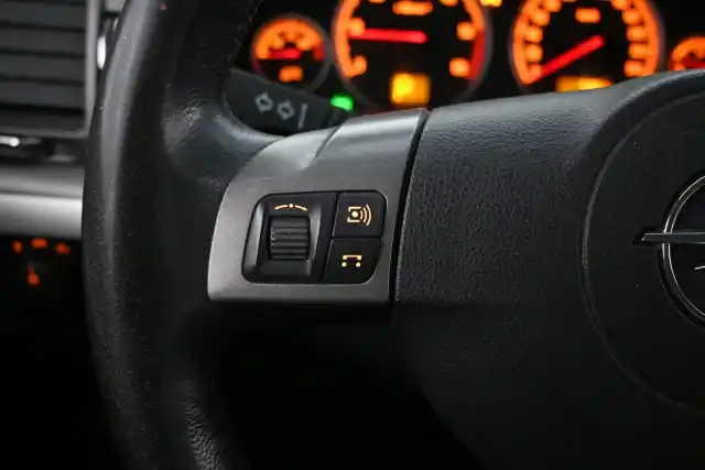 Ruskea (beige) Farmari, Opel Vectra – JIE-424