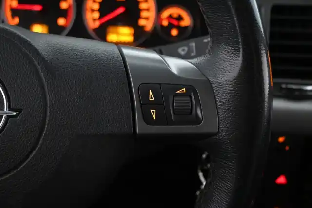 Ruskea (beige) Farmari, Opel Vectra – JIE-424