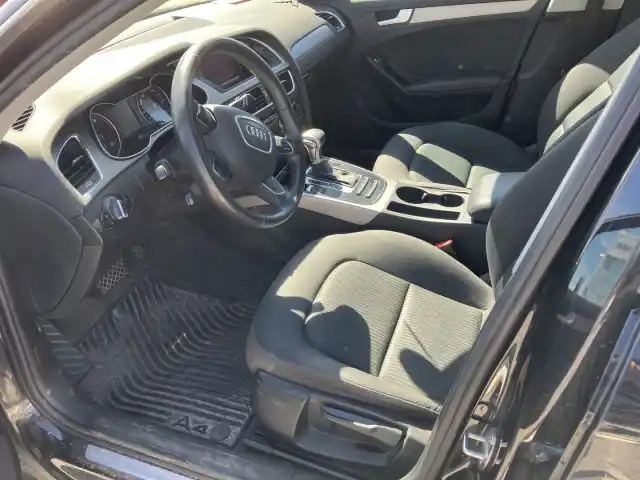 Musta Farmari, Audi A4 – JIJ-938