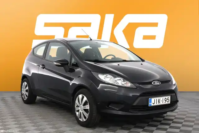 Musta Viistoperä, Ford Fiesta – JIK-195