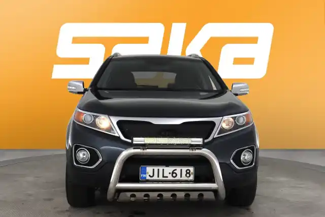 Sininen Maastoauto, Kia Sorento – JIL-618