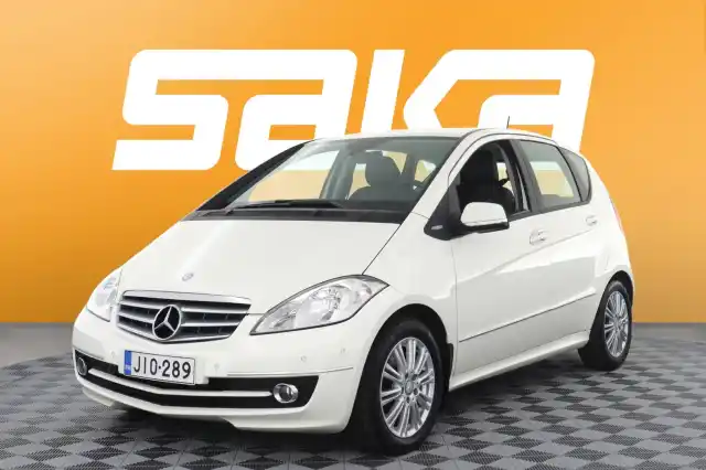 Valkoinen Tila-auto, Mercedes-Benz A – JIO-289