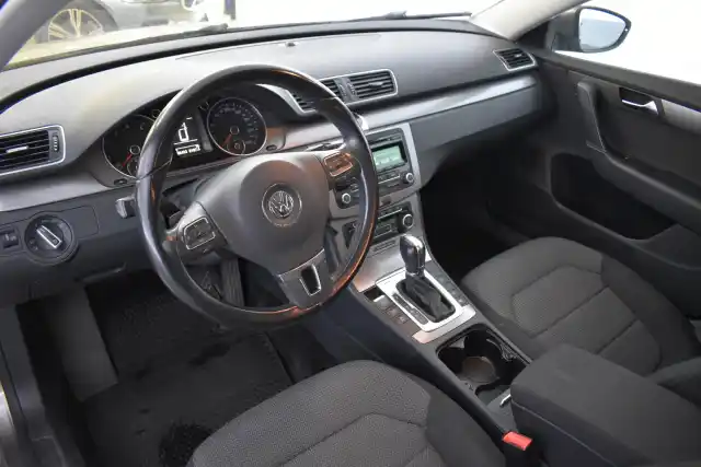 Ruskea Farmari, Volkswagen Passat – JIP-588