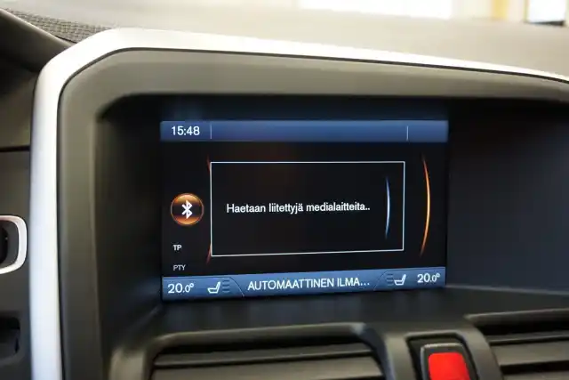 Harmaa Maastoauto, Volvo XC60 – JIP-821