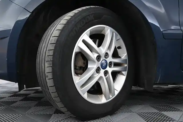 Sininen Tila-auto, Ford Galaxy – JIP-932