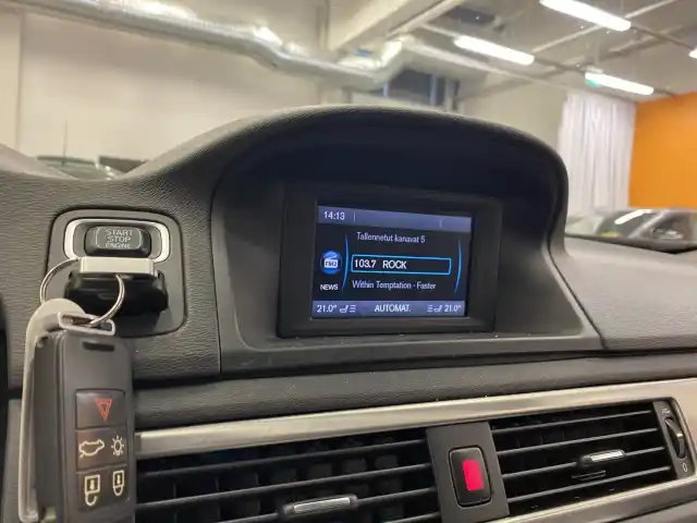 Musta Farmari, Volvo V70 – JIT-459