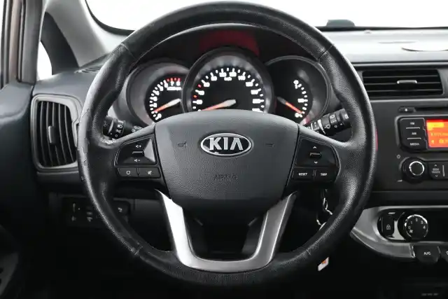 Ruskea Viistoperä, Kia Rio – JIV-243