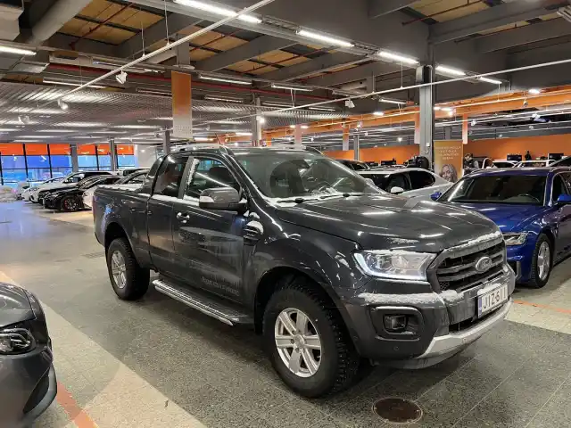 Sininen Avolava, Ford Ranger – JIZ-611