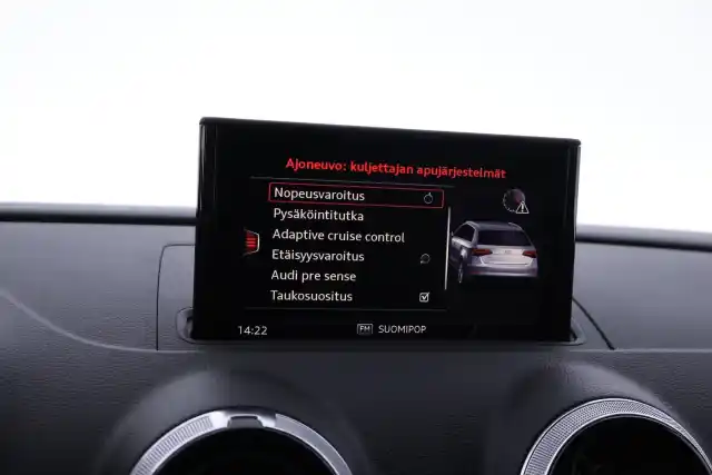 Valkoinen Viistoperä, Audi A3 – JIZ-620