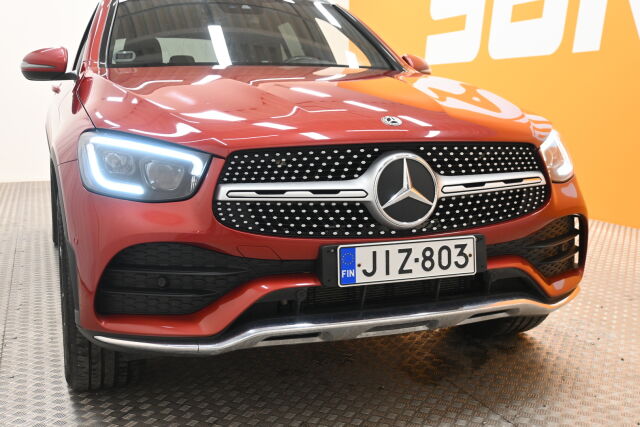 Punainen Maastoauto, Mercedes-Benz GLC – JIZ-803