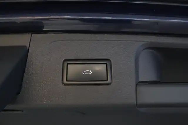 Sininen Farmari, Volkswagen Passat – JIZ-926