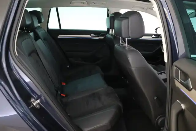 Sininen Farmari, Volkswagen Passat – JIZ-926
