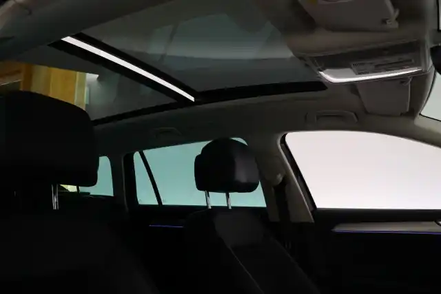Sininen Farmari, Volkswagen Passat – JIZ-926