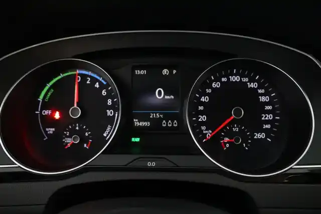 Sininen Farmari, Volkswagen Passat – JIZ-926