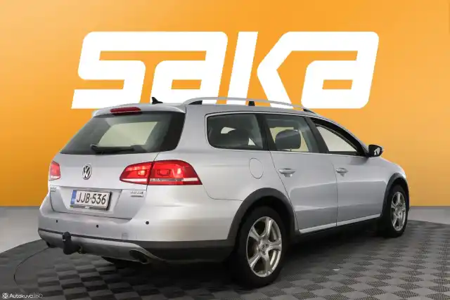 Hopea Farmari, Volkswagen Passat – JJB-536