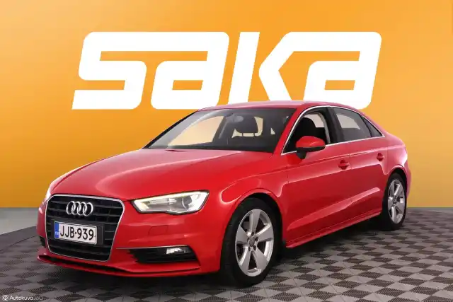 Punainen Sedan, Audi A3 – JJB-939